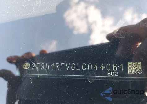 2020 Toyota Rav4 Le z USA, uszkodzony, nr VIN 2T3H1RFV6LC044061